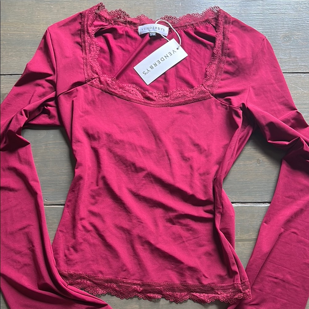 y2k inspired VENDERBY’S Red Long Sleeve Lace Trim Top